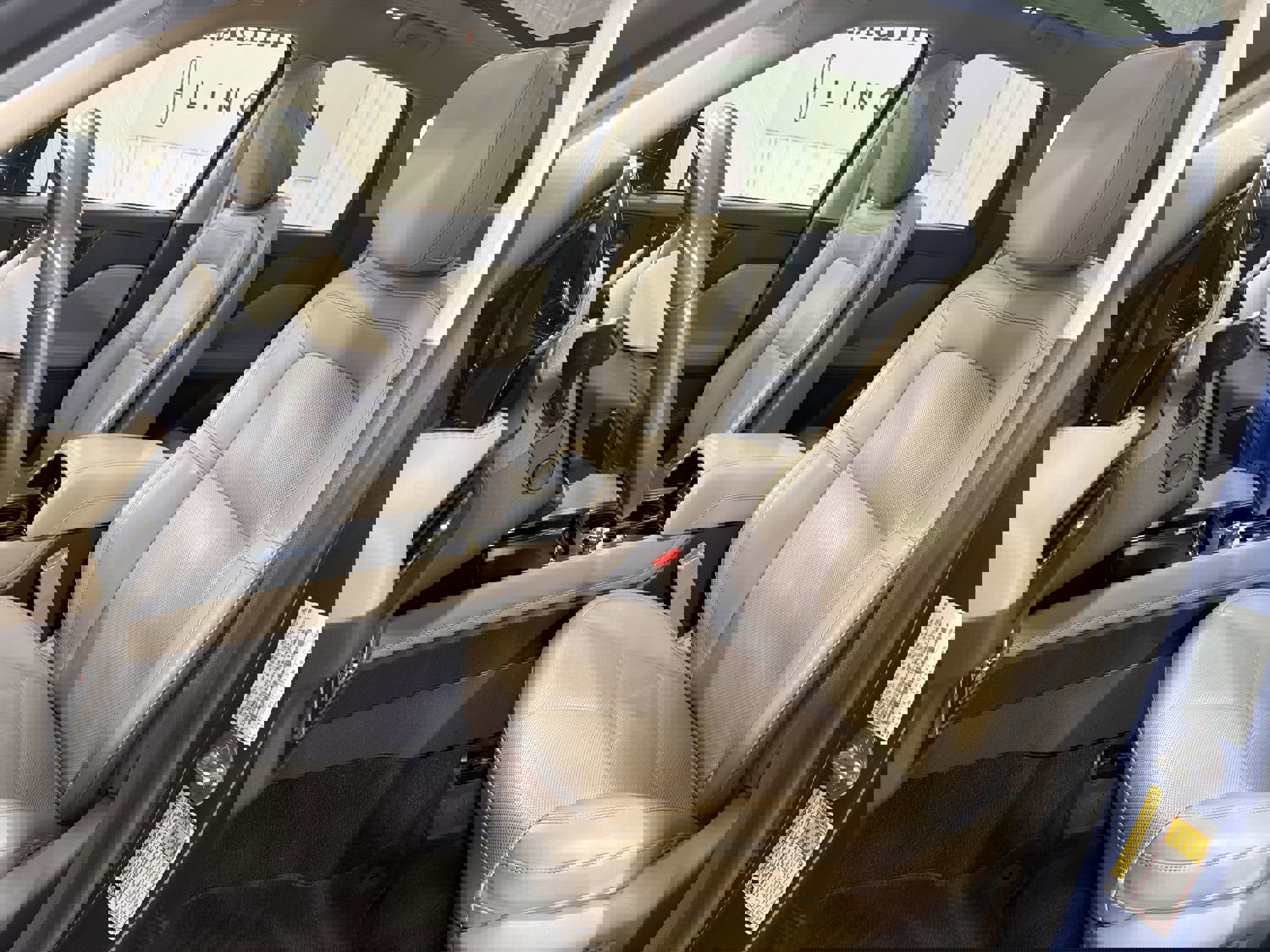 Used 2020 Lincoln Corsair Reserve w/ Elements Package FWD image 10