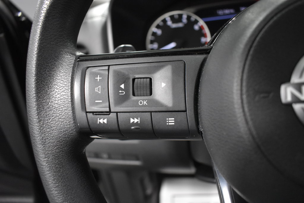 Used 2023 Nissan Rogue SV FWD image 26
