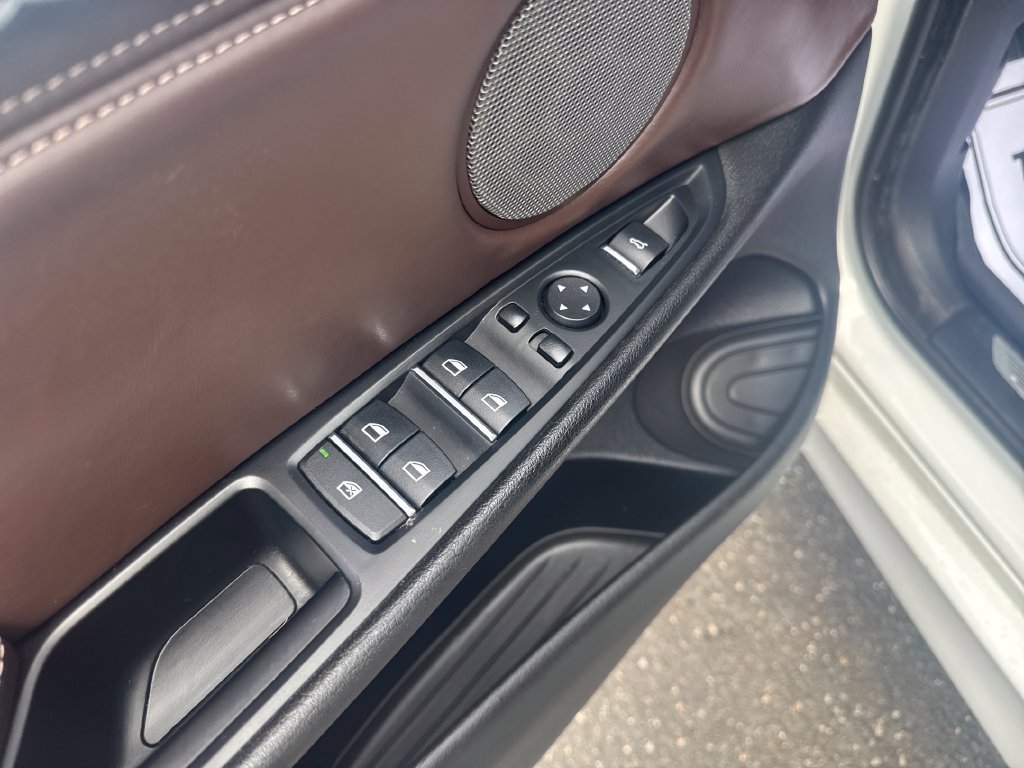 Used 2015 BMW X5 xDrive50i AWD/4WD image 12