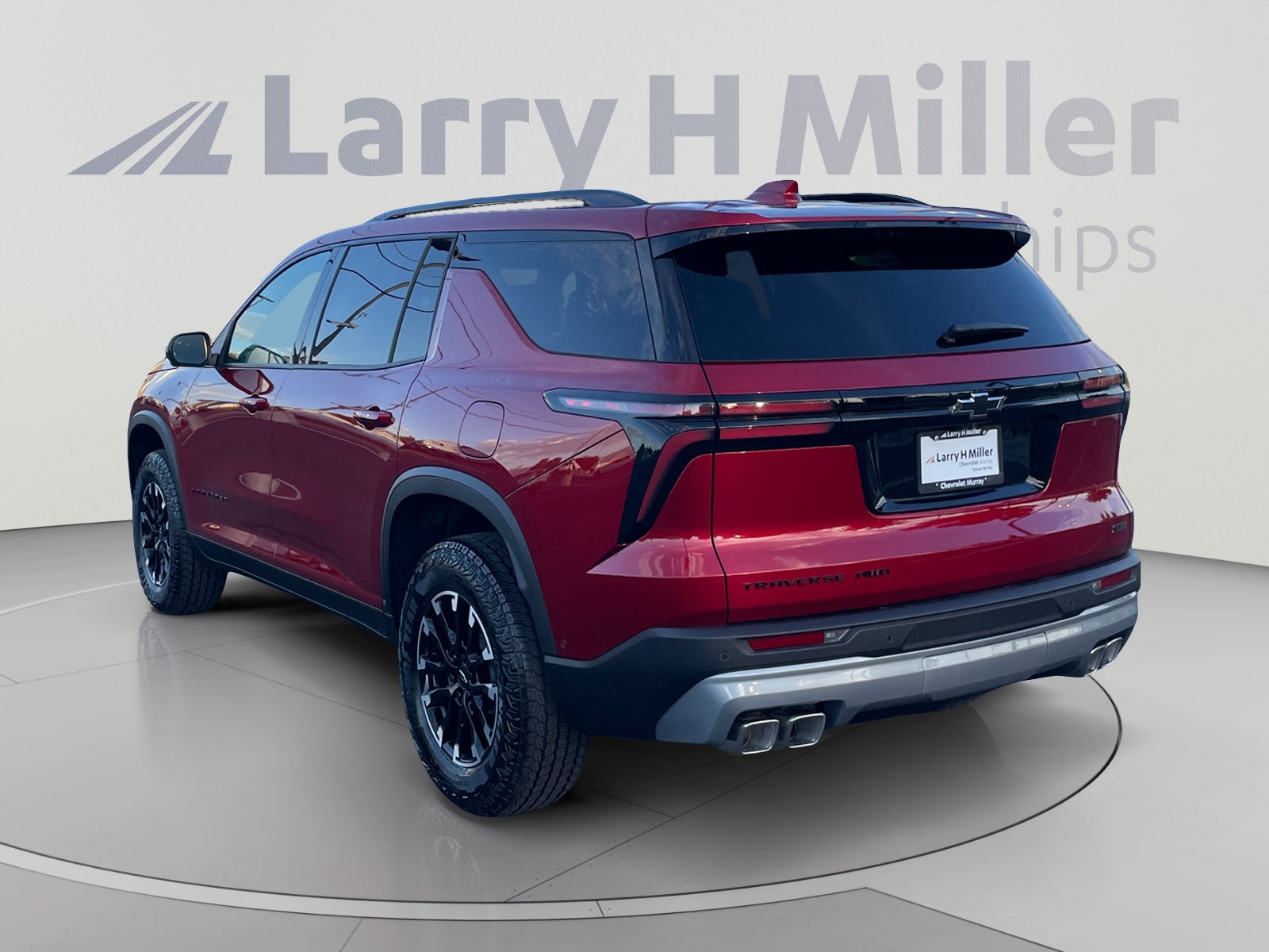 New 2026 Chevrolet Traverse Z71 w/ Enhanced Driving Package AWD/4WD image 3