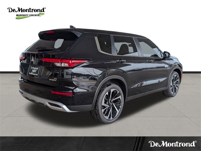 New 2025 Mitsubishi Outlander SE image 5