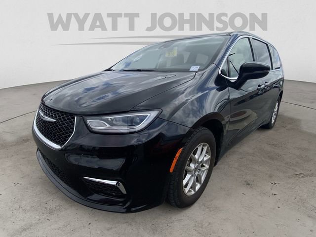 Used 2023 Chrysler Pacifica Touring-L