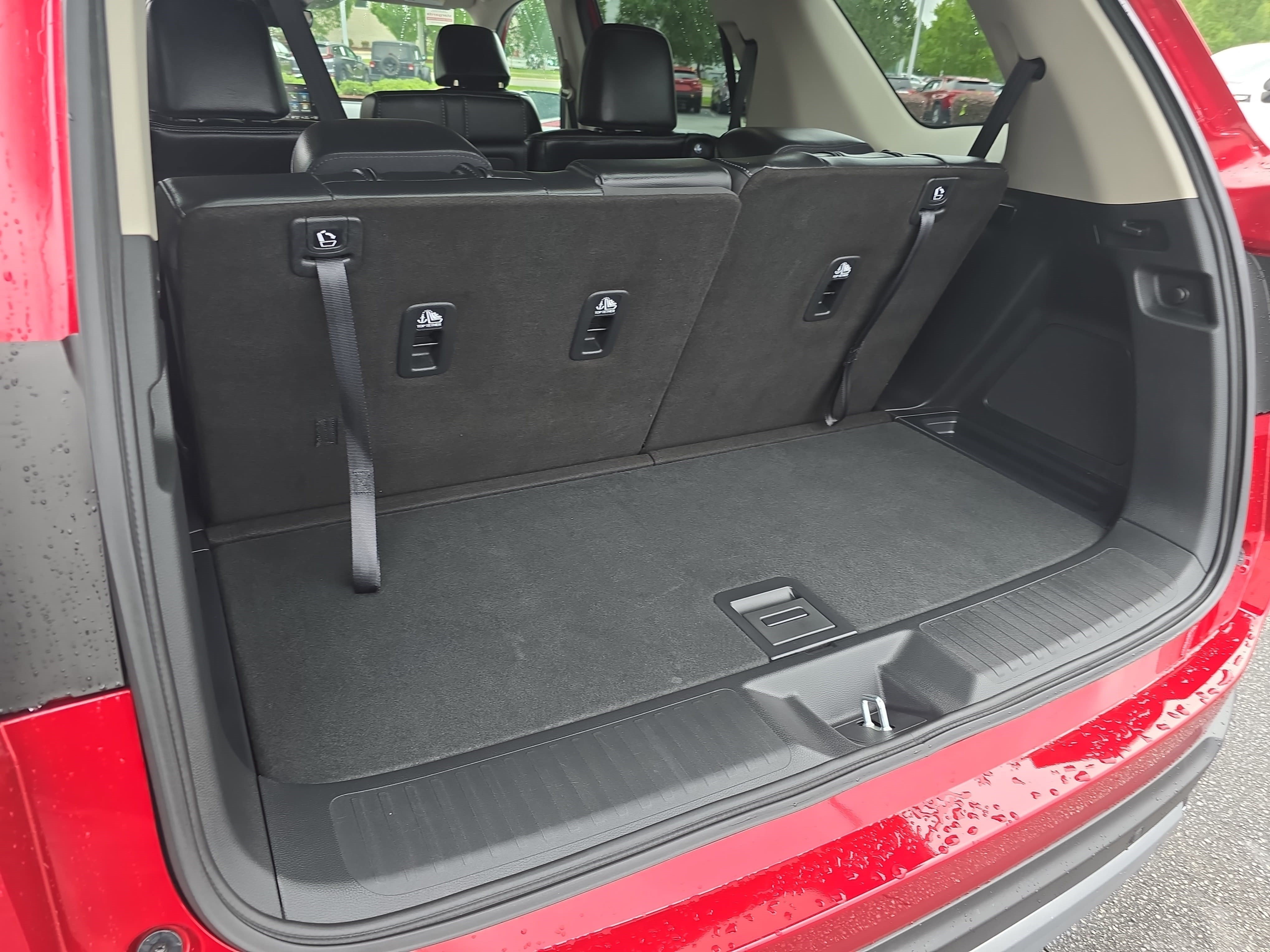 Used 2024 Honda Pilot Touring image 13