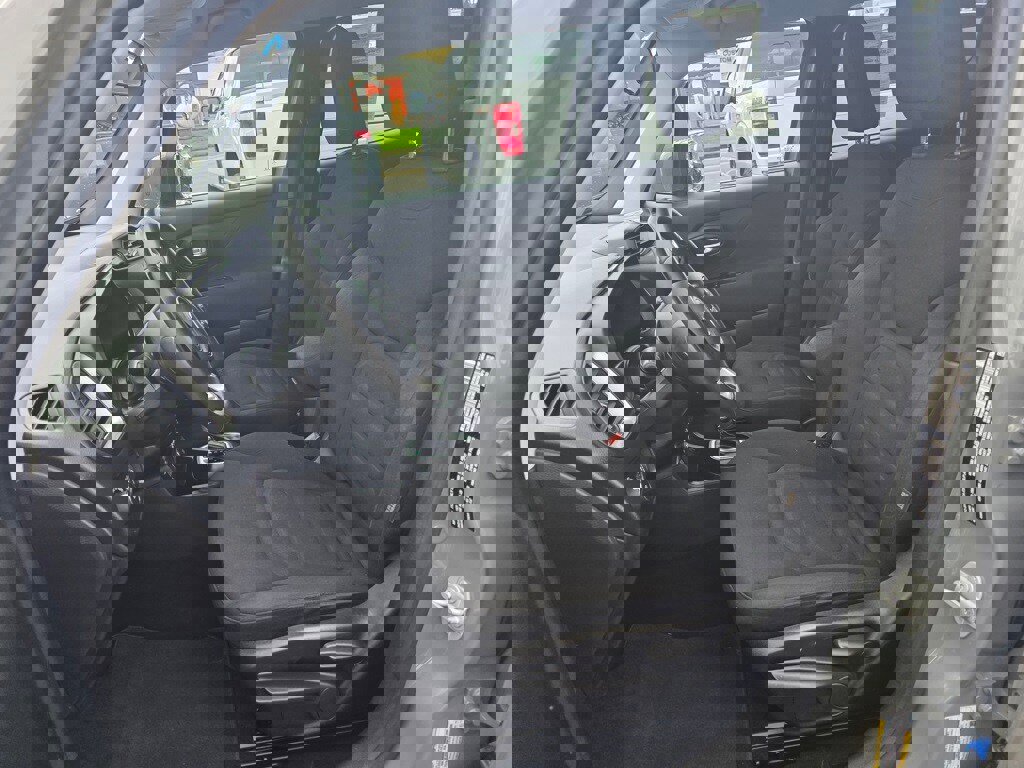 Used 2021 Jeep Renegade Latitude w/ Luxury Group I image 4