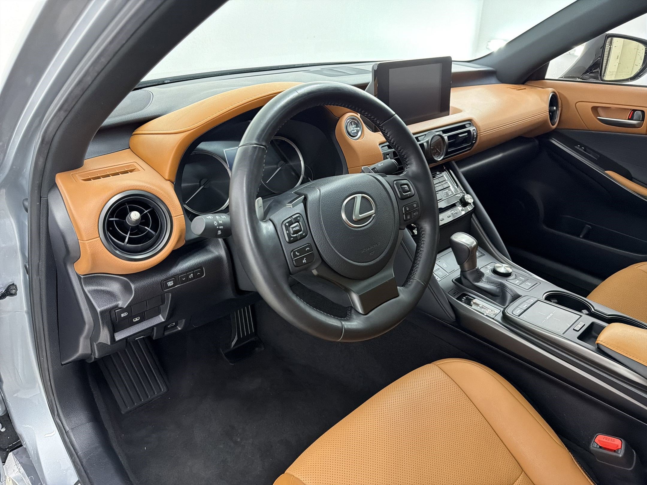 Certified 2023 Lexus IS 300 w/ Premium Package image 4