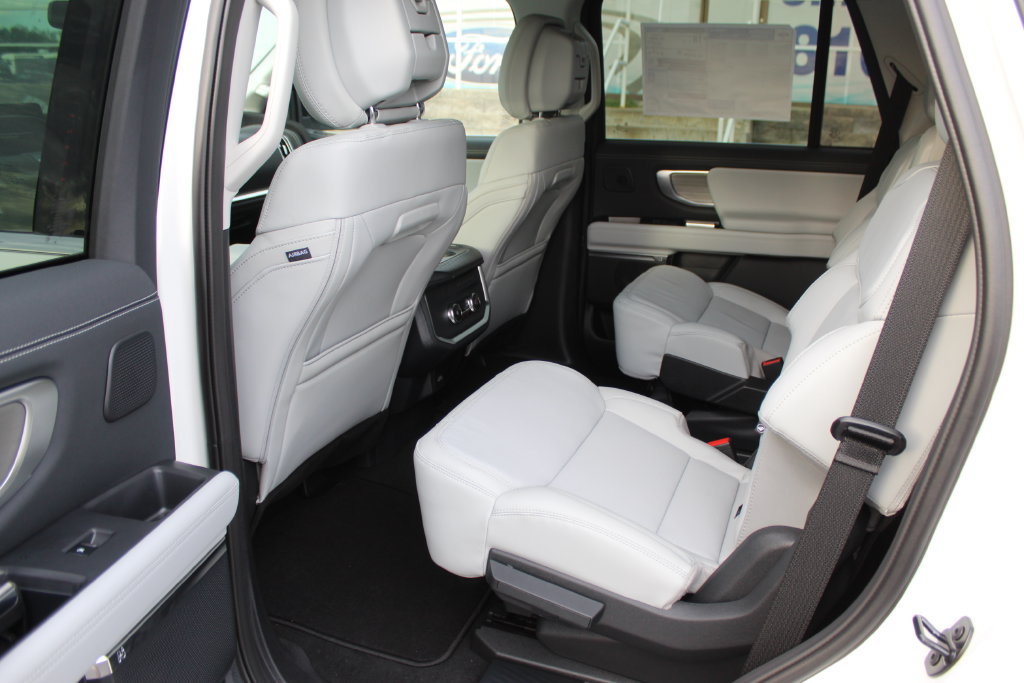 New 2027 Ford Expedition Platinum w/ Driver's Package AWD/4WD image 19