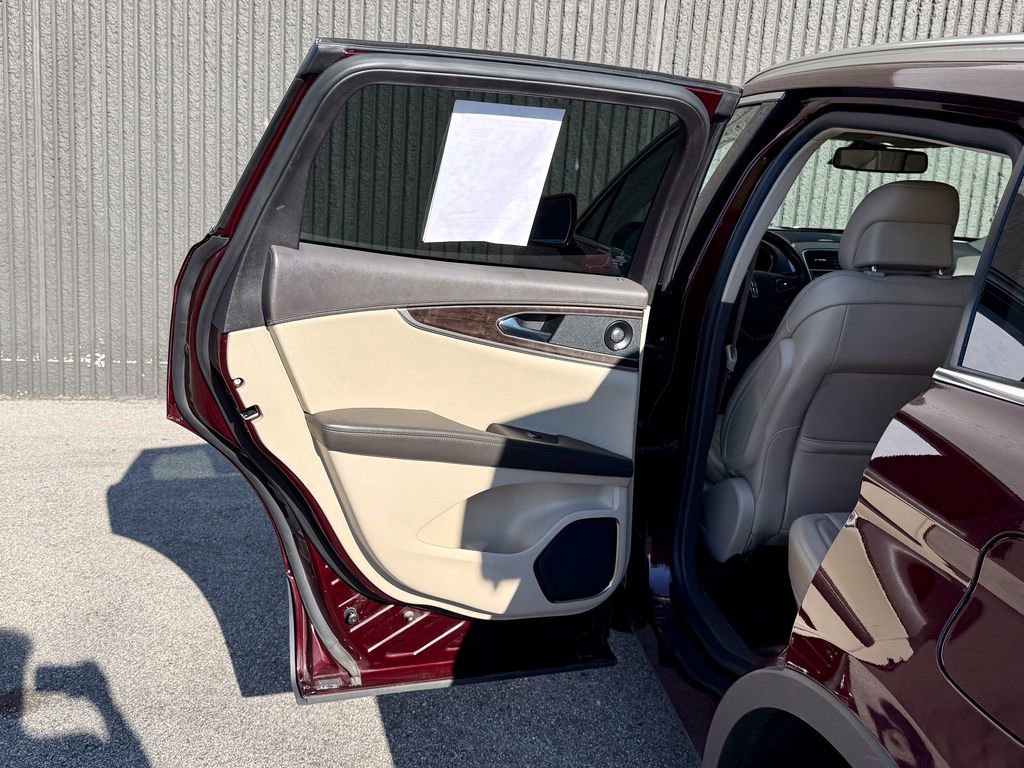 Used 2017 Lincoln MKX Reserve w/ Lincoln MKX Climate Package image 14