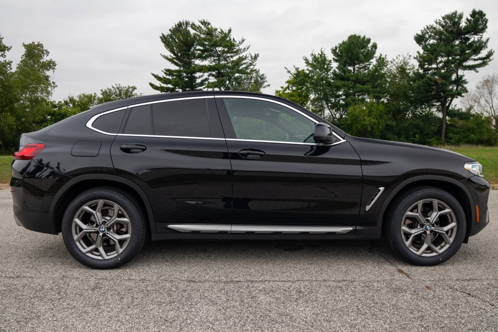 Used 2024 BMW X4 xDrive30i AWD/4WD image 13