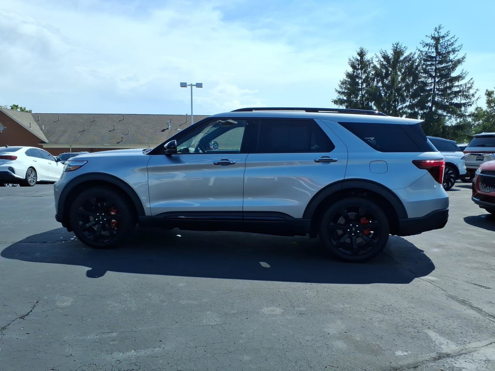 Used 2020 Ford Explorer ST w/ ST Street Pack AWD/4WD image 4