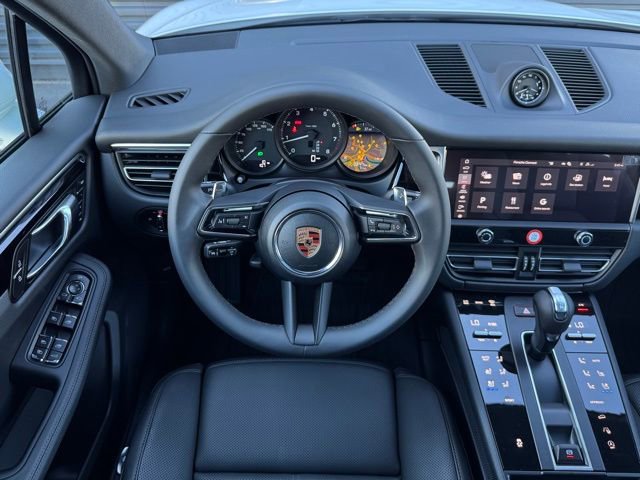 New 2026 Porsche Macan image 17