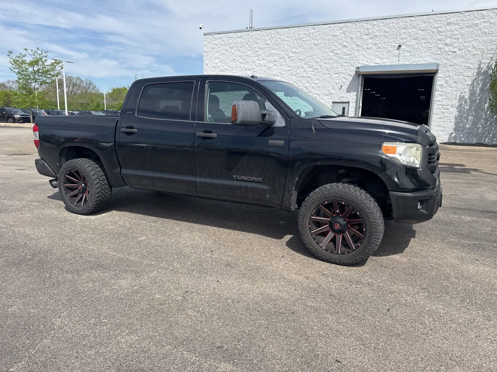 Used 2014 Toyota Tundra SR5 w/ TRD Off Road Package image 7