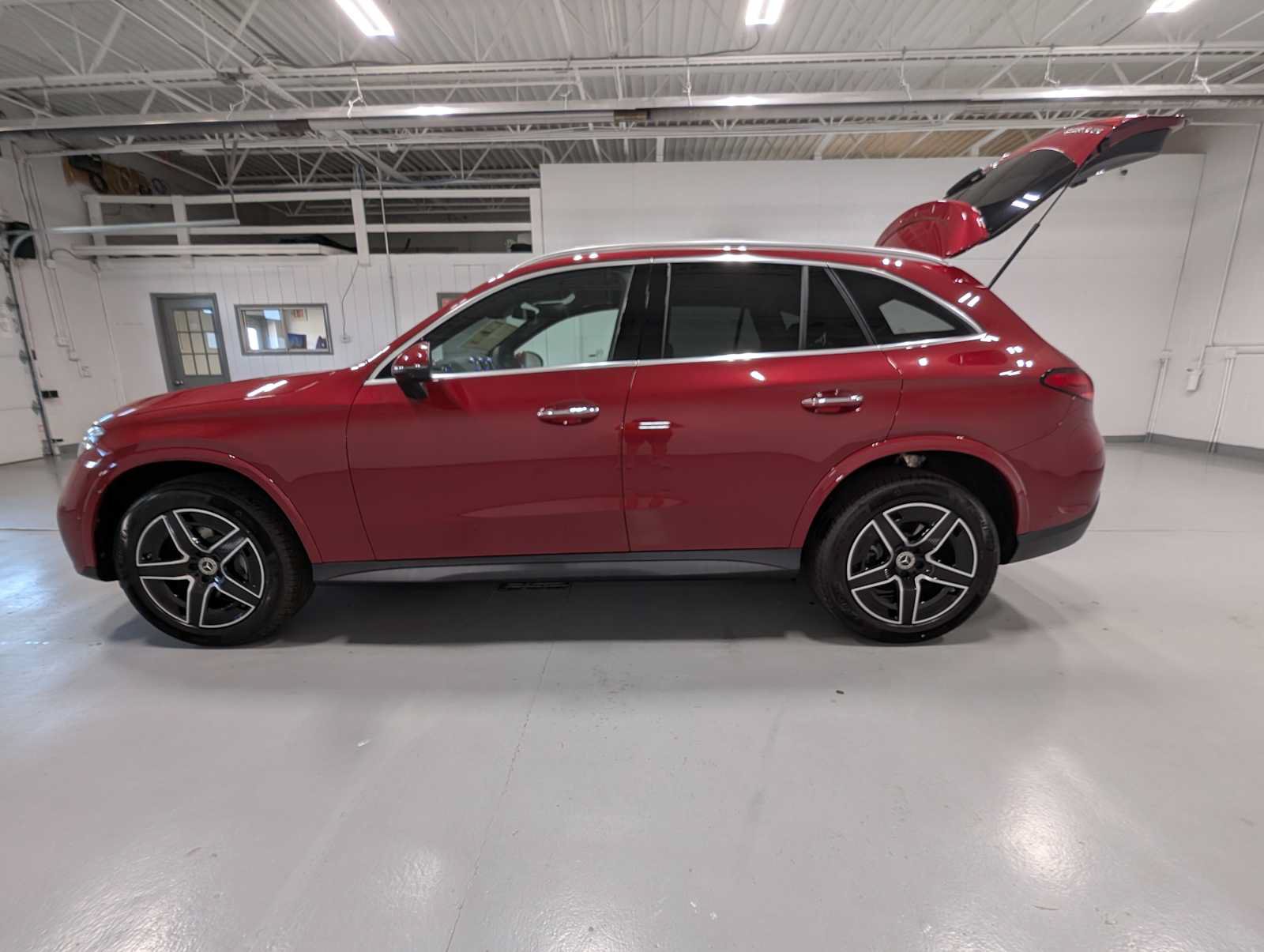 New 2026 Mercedes-Benz GLC 300 4MATIC image 10