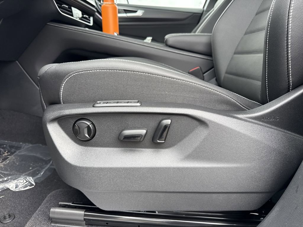 New 2025 Volkswagen Atlas Cross Sport SEL R-Line image 24