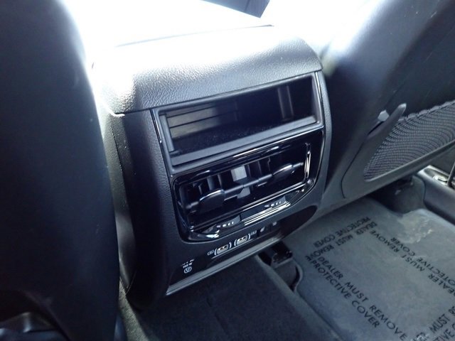 Certified 2023 Jeep Grand Cherokee Limited w/ Black Appearance Package image 19