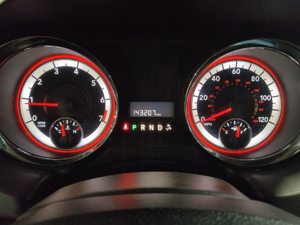 Used 2017 Dodge Grand Caravan SXT FWD image 23