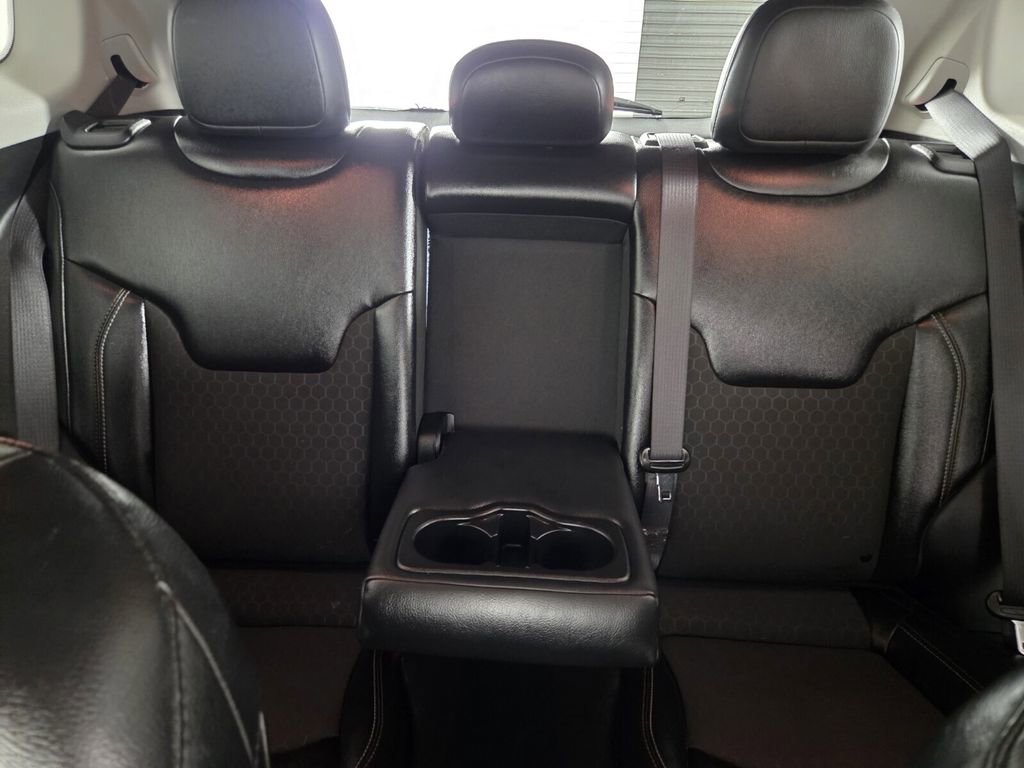 Used 2019 Jeep Compass Latitude FWD image 21