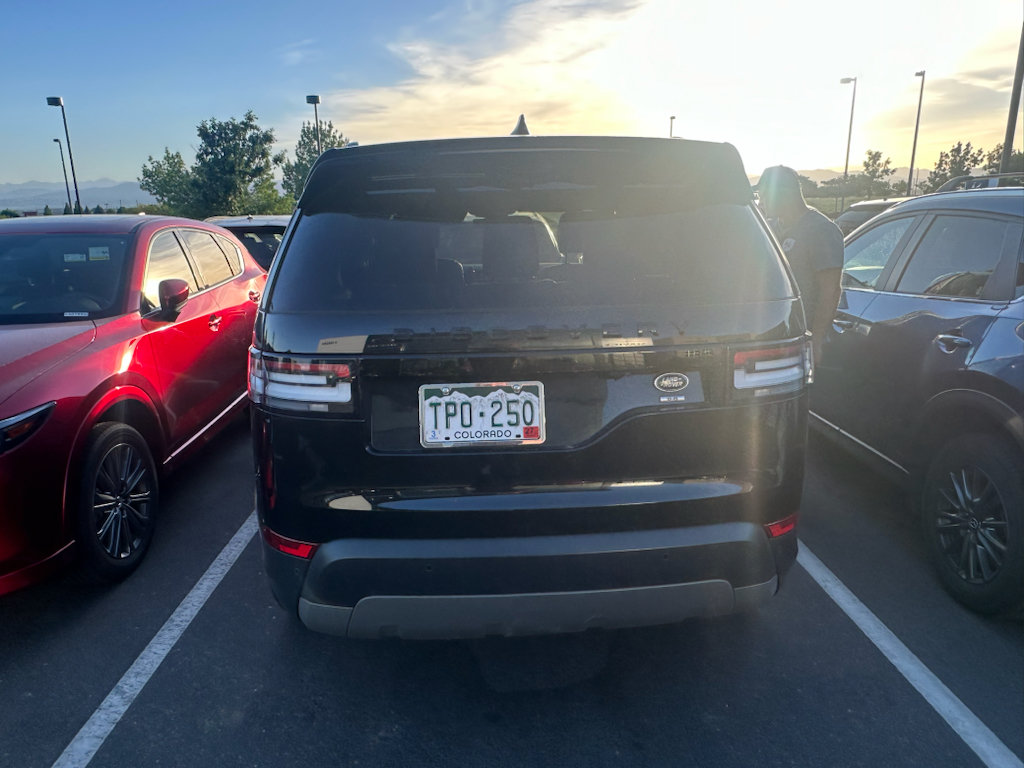 Used 2017 Land Rover Discovery SE AWD/4WD image 2
