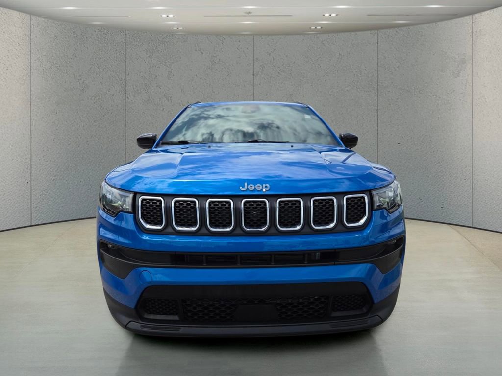 Used 2023 Jeep Compass Latitude w/ Sun and Sound Group image 8