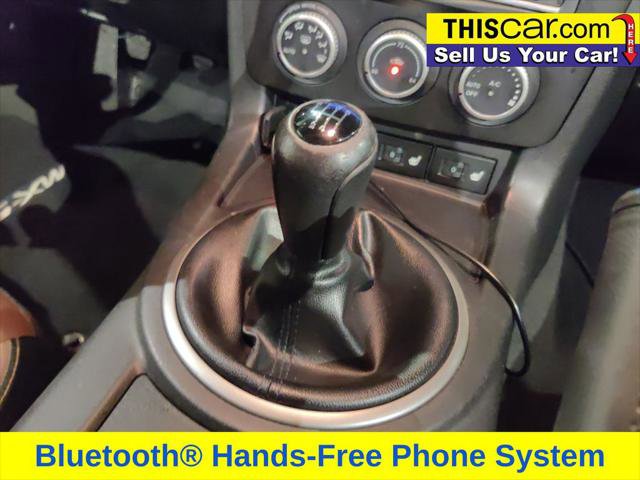 Used 2015 MAZDA MX-5 Miata Grand Touring w/ Premium Package RWD image 16