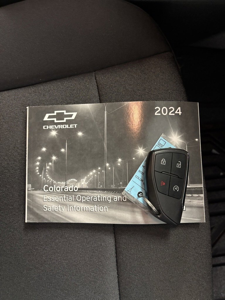 Used 2024 Chevrolet Colorado Trail Boss w/ Advanced Trailering Package image 25