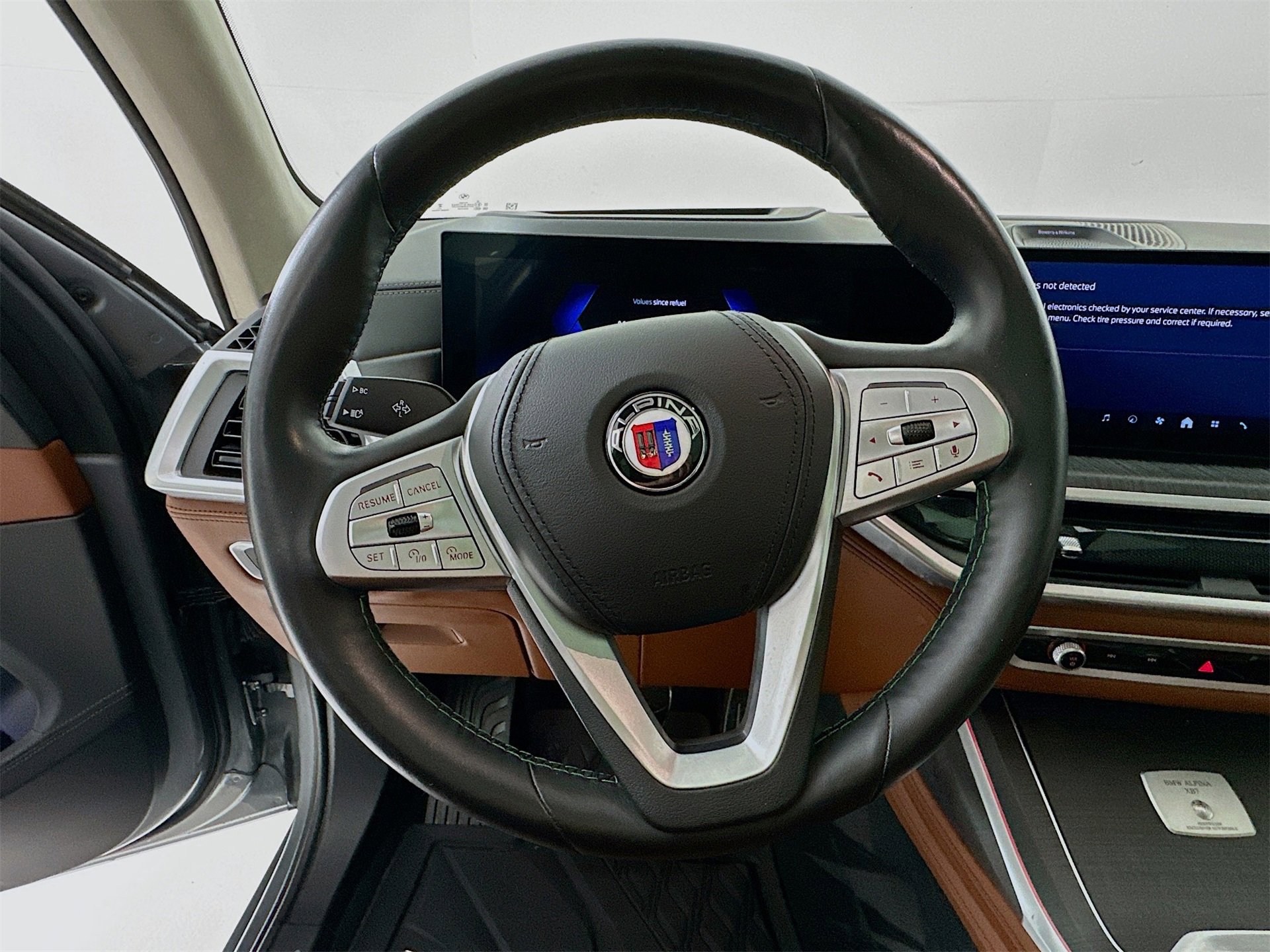 Used 2024 BMW ALPINA XB7 image 12