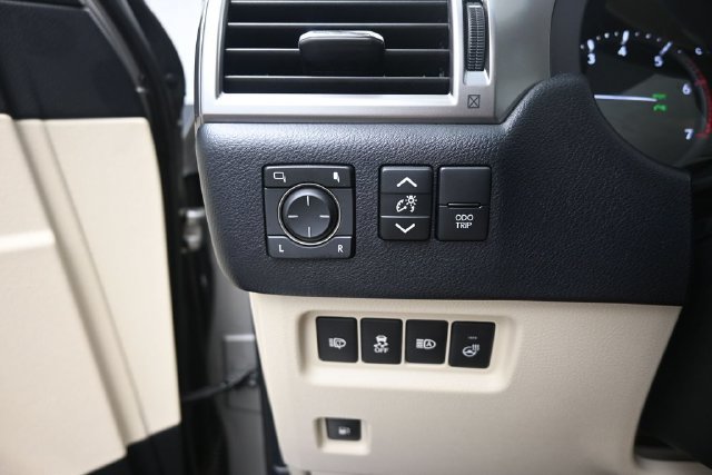 Used 2023 Lexus GX 460 Premium w/ Premium Plus Package AWD/4WD image 17
