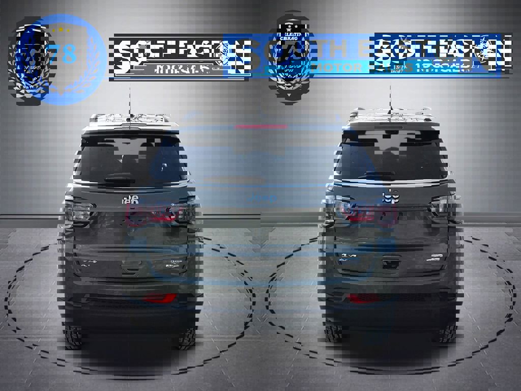 Used 2021 Jeep Compass Latitude image 4