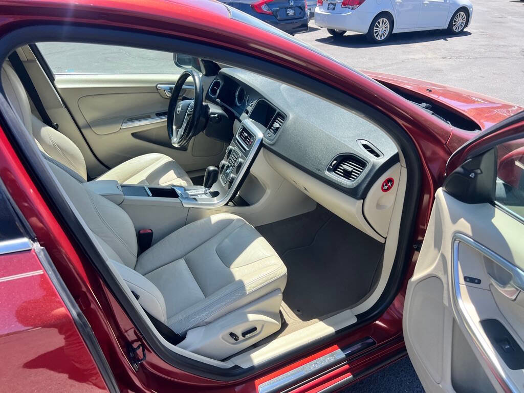 Used 2011 Volvo S60 T6 AWD/4WD image 9