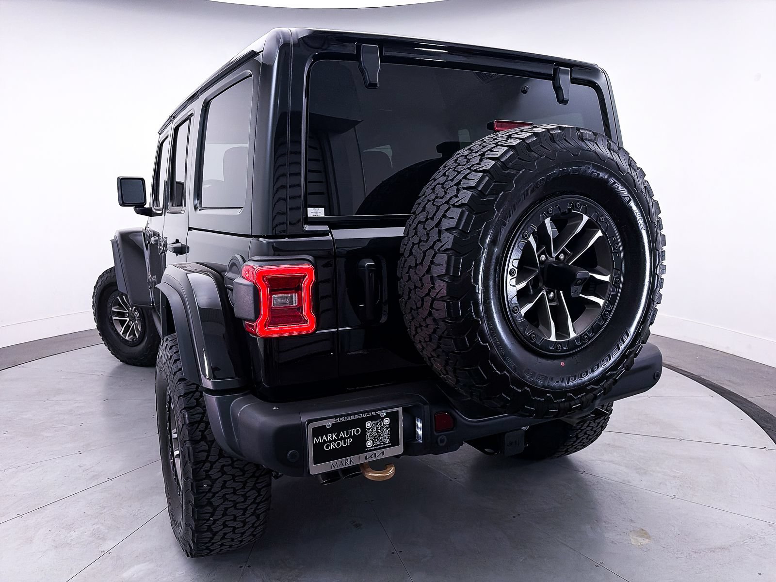Used 2024 Jeep Wrangler Unlimited Rubicon 392 AWD/4WD image 23