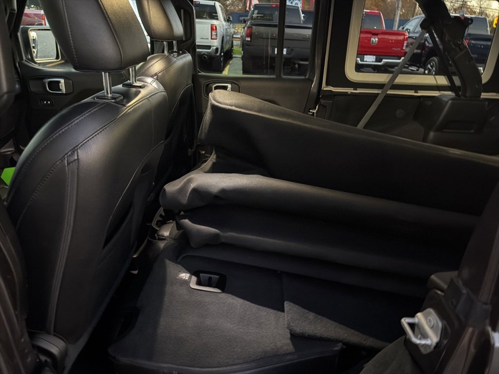Certified 2021 Jeep Wrangler Unlimited Sahara image 15