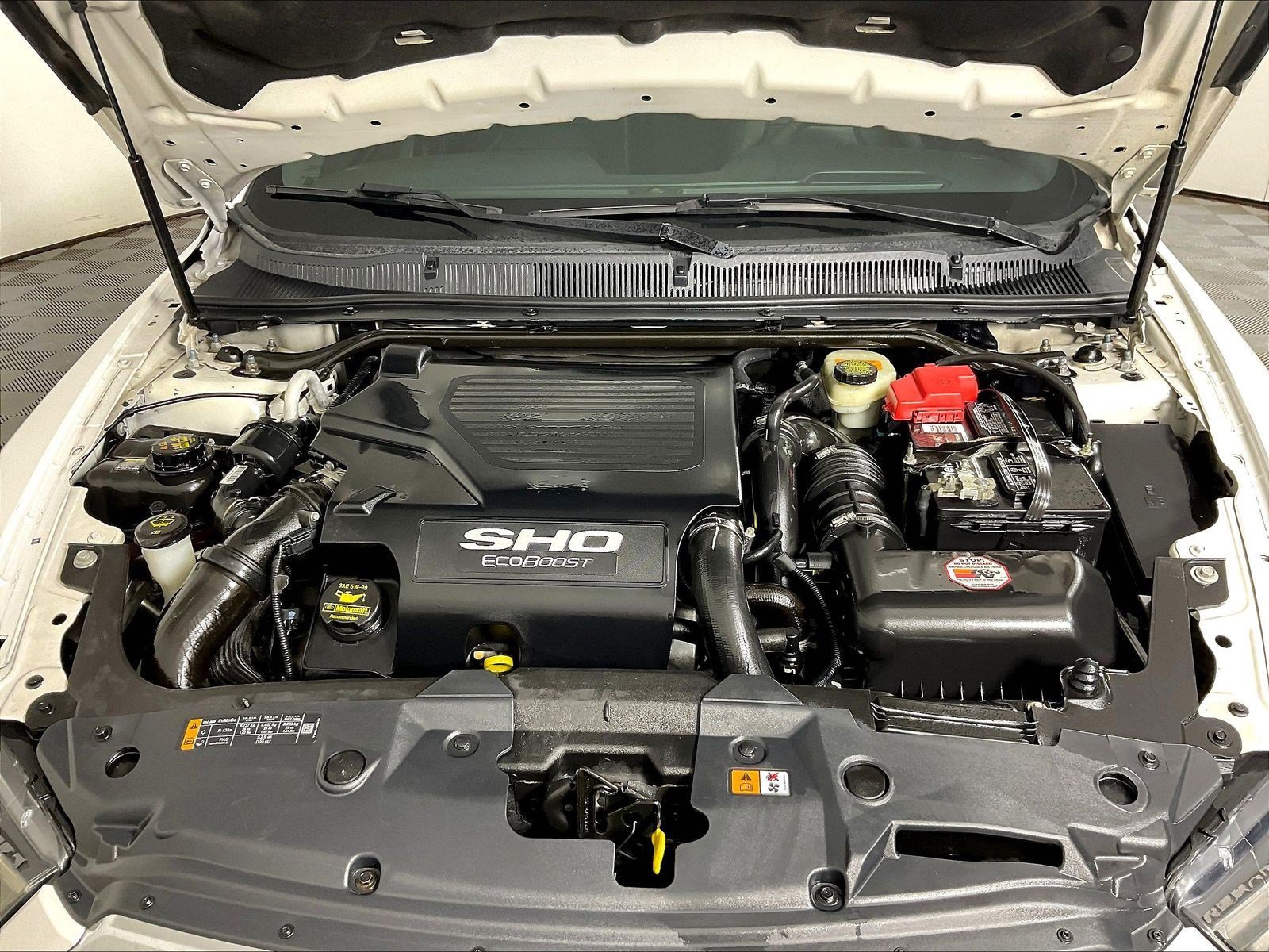 Used 2014 Ford Taurus SHO w/ Equipment Group 401A AWD/4WD image 30