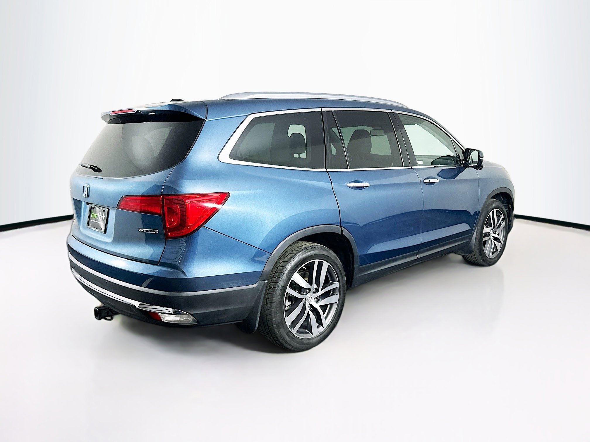 Used 2017 Honda Pilot Touring image 9