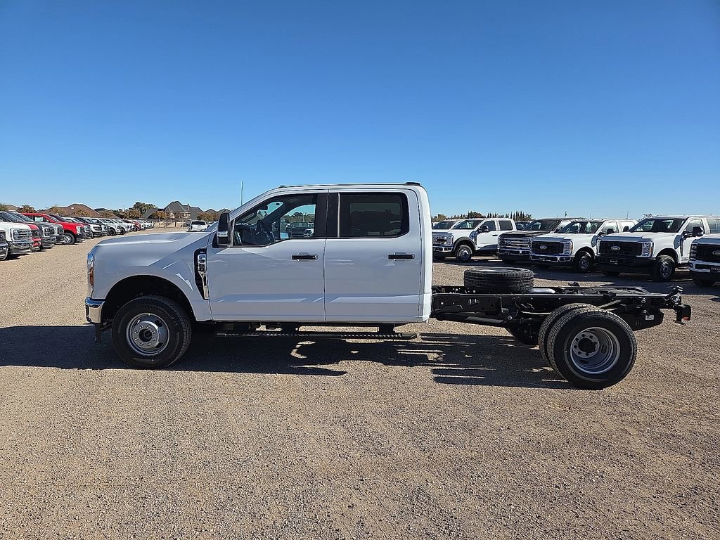 New 2026 Ford F350 XL w/ XL Chrome Package image 2