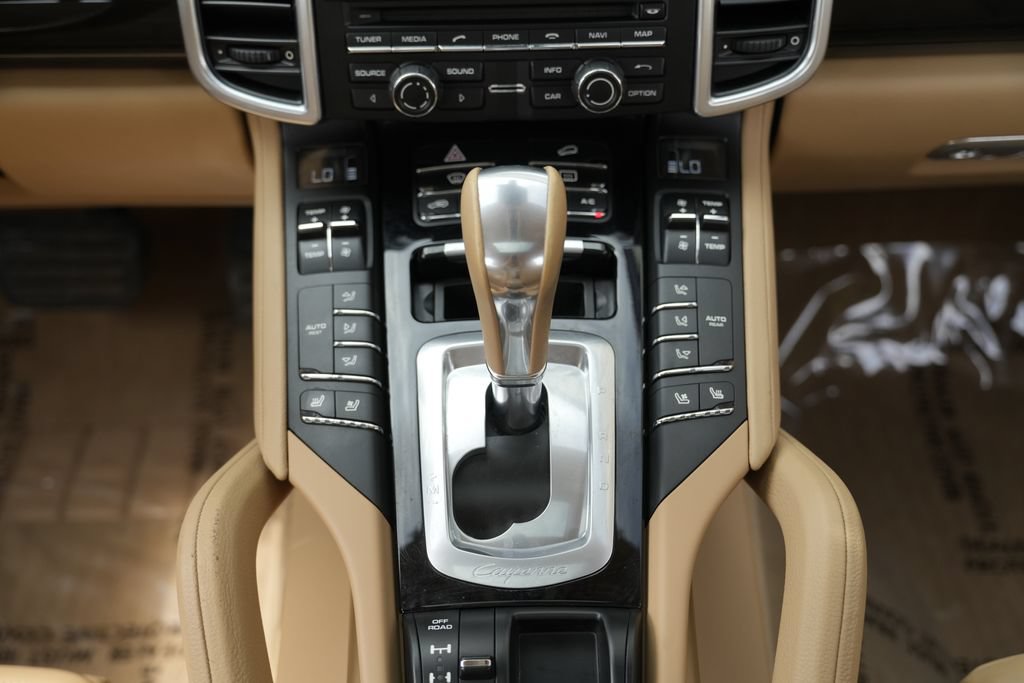 Used 2016 Porsche Cayenne AWD/4WD image 47