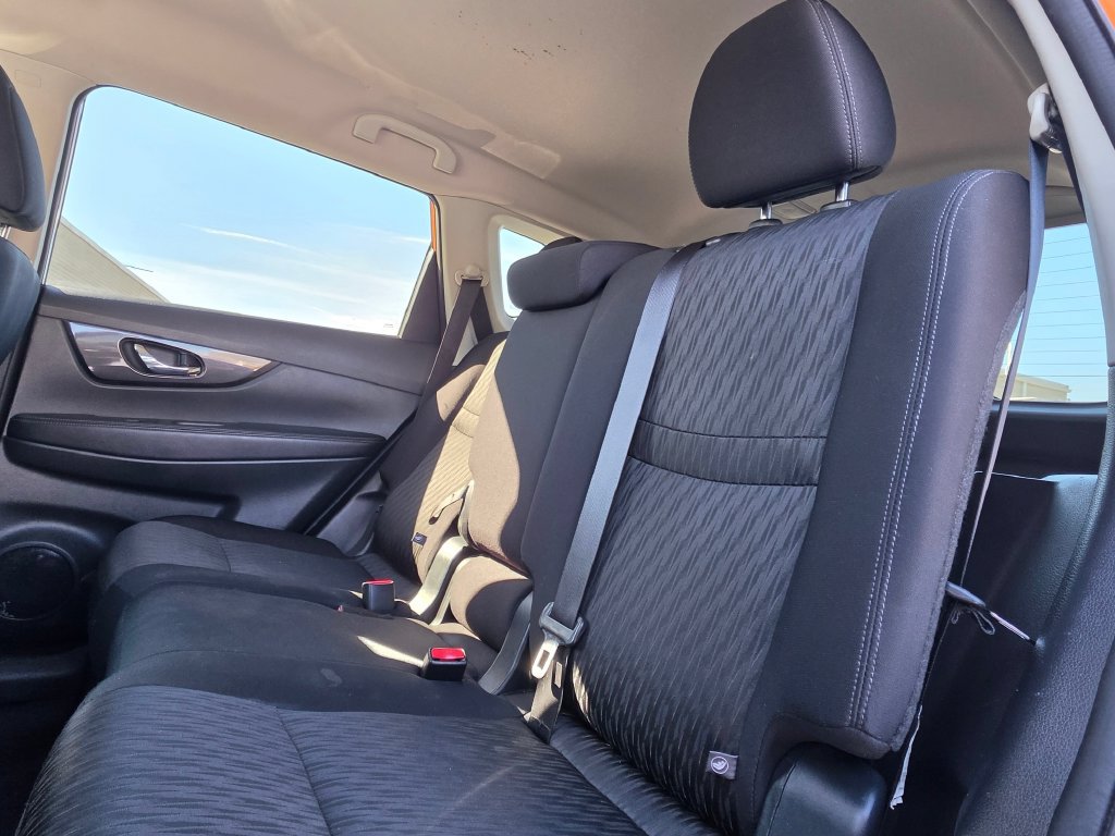 Used 2018 Nissan Rogue SV w/ Premium Package AWD/4WD image 20