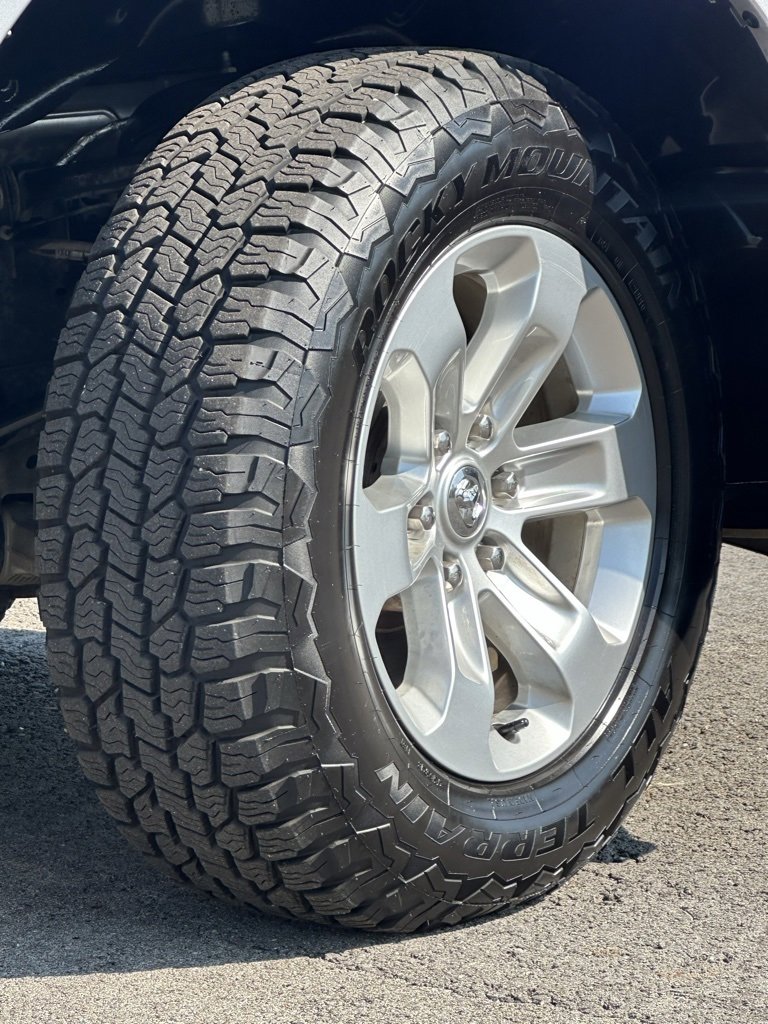 Used 2024 RAM 1500 Laramie image 10