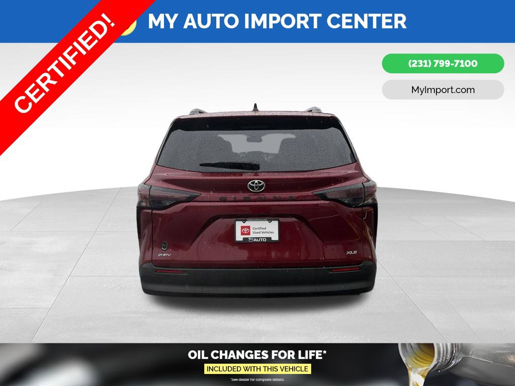 Certified 2026 Toyota Sienna XLE FWD image 6