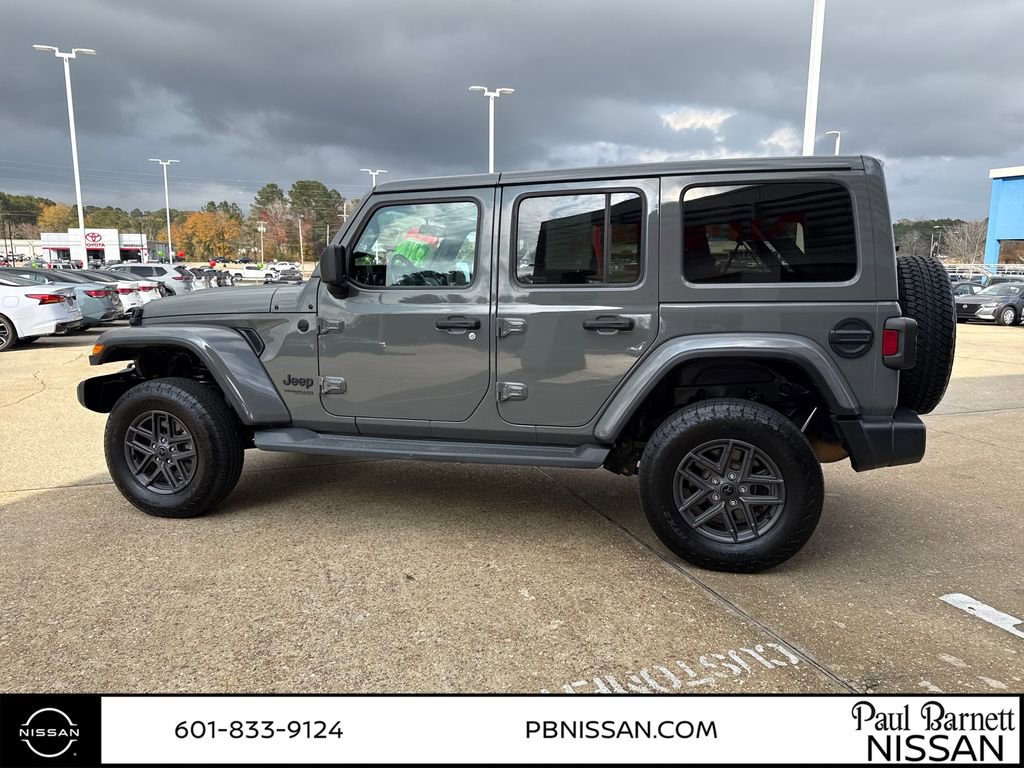 Used 2020 Jeep Wrangler Unlimited Sahara image 20