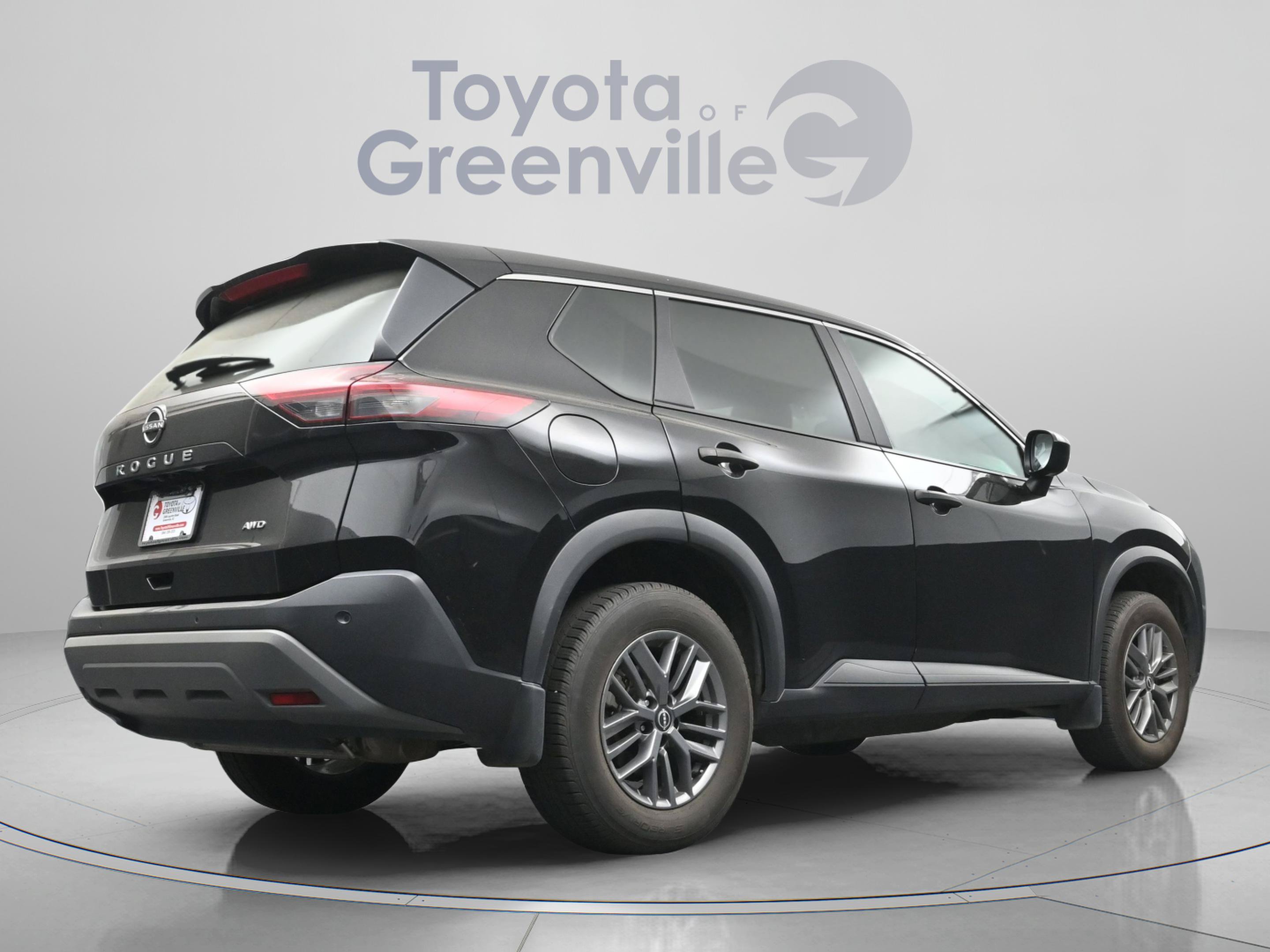 Used 2023 Nissan Rogue S AWD/4WD image 15