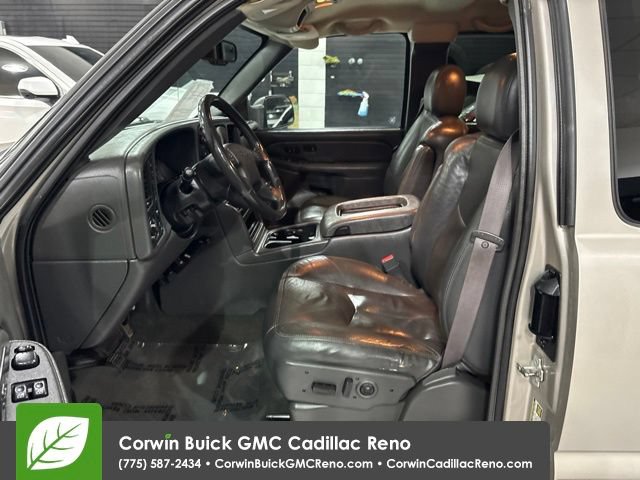 Used 2004 GMC Sierra 2500 SLT w/ Heavy-Duty Power Package AWD/4WD image 12