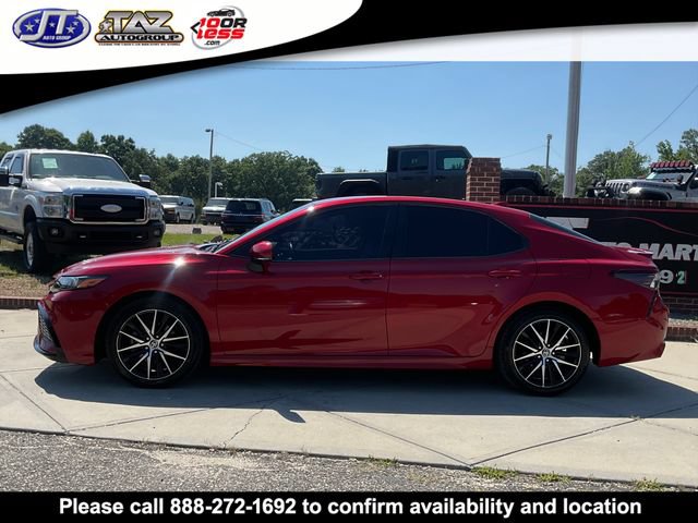 Used 2022 Toyota Camry SE FWD image 4
