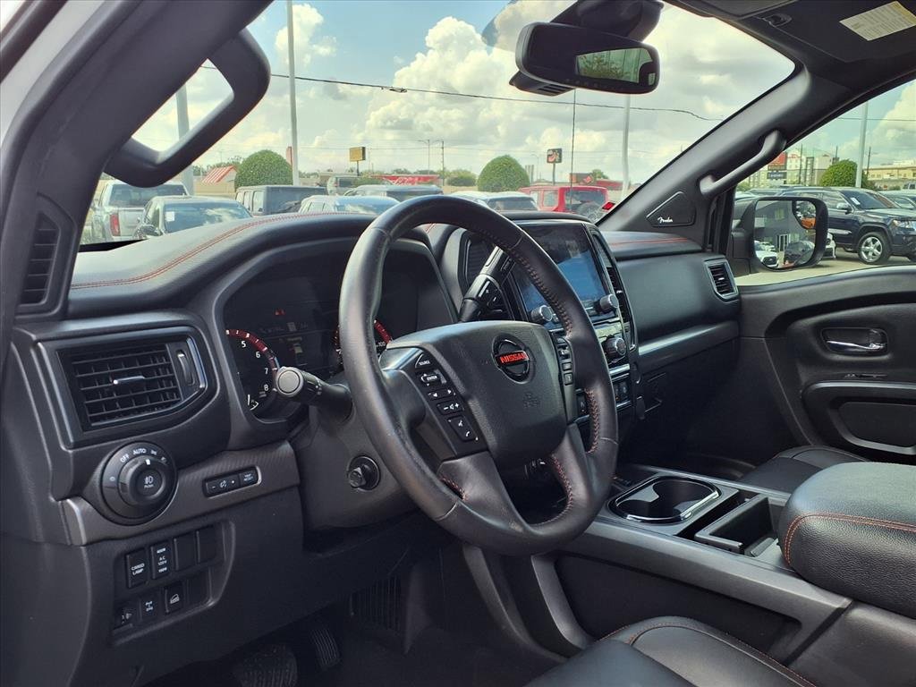 Used 2020 Nissan Titan PRO-4X w/ Pro-4x Convenience Package image 24