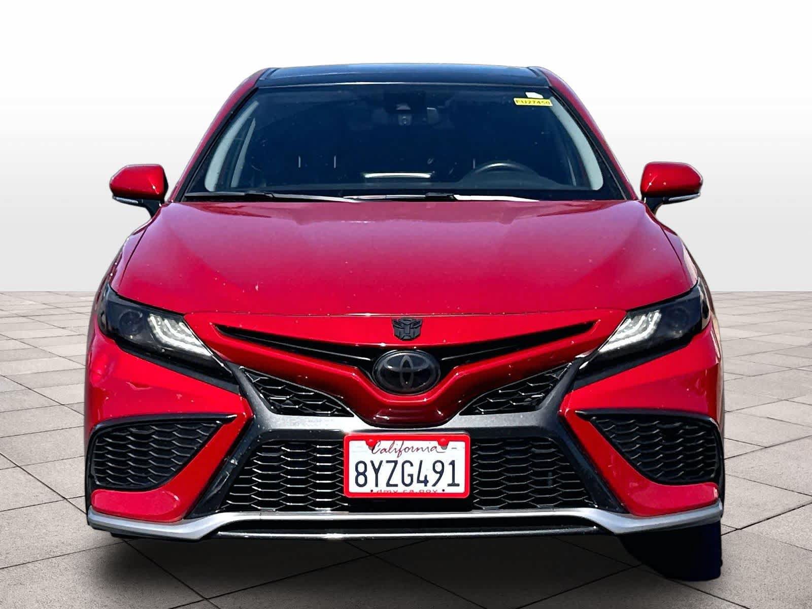 Used 2022 Toyota Camry XSE FWD image 2