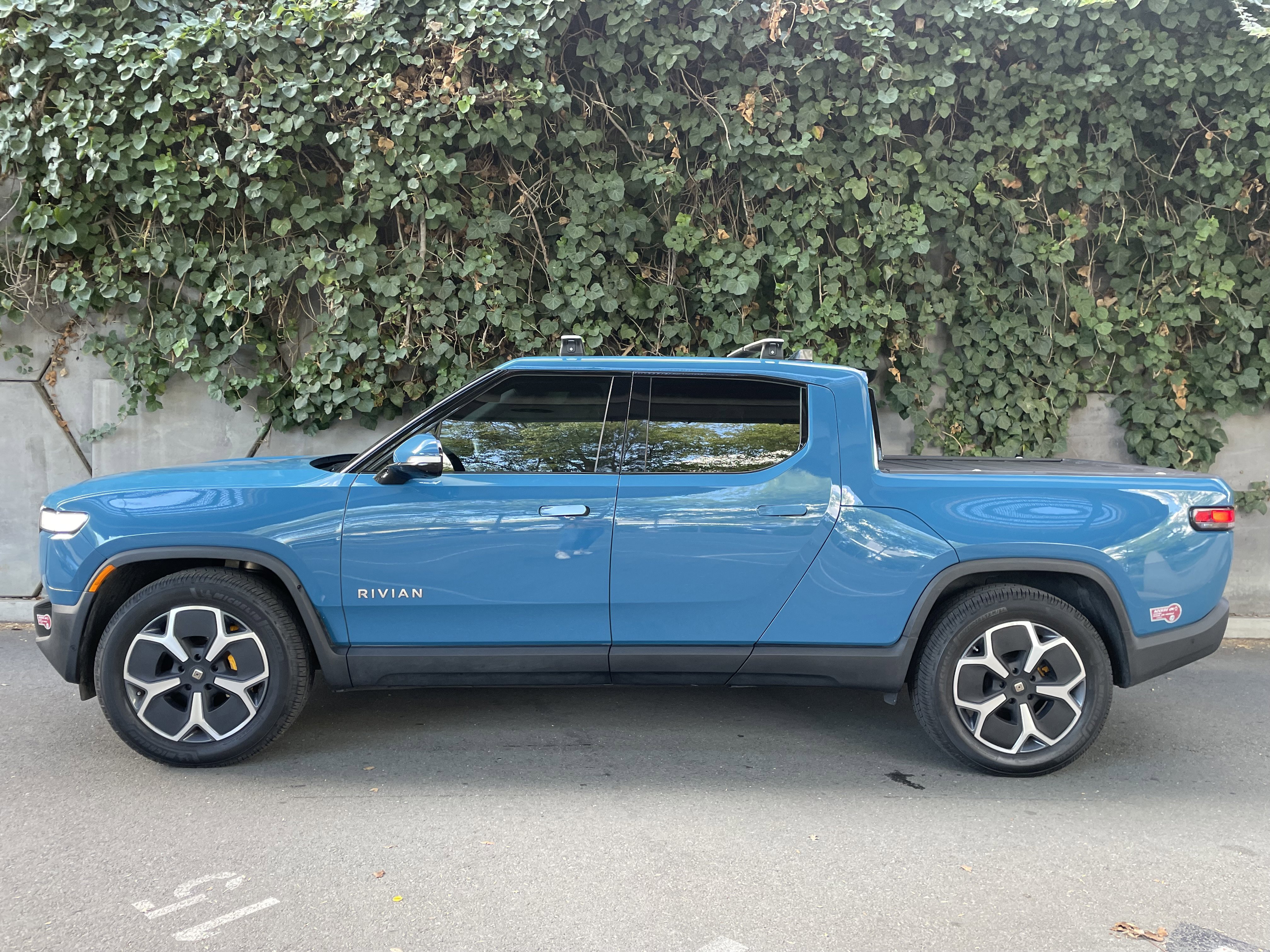 Used 2022 Rivian R1T Adventure