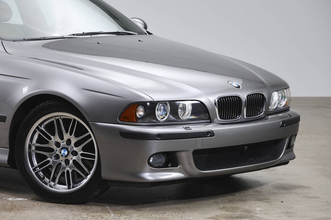 Used 2003 BMW M5 RWD image 9