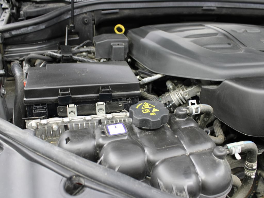 Used 2021 Jeep Grand Cherokee Altitude AWD/4WD image 30