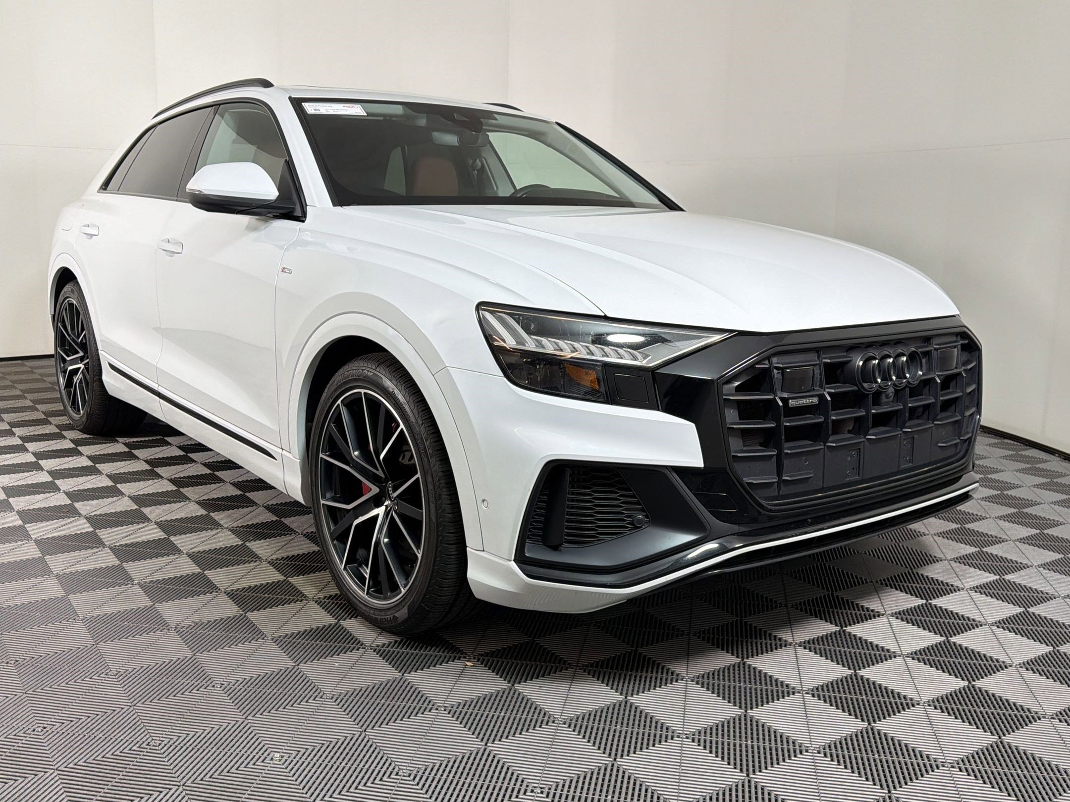 Used 2022 Audi Q8 Prestige w/ Prestige Package AWD/4WD image 19