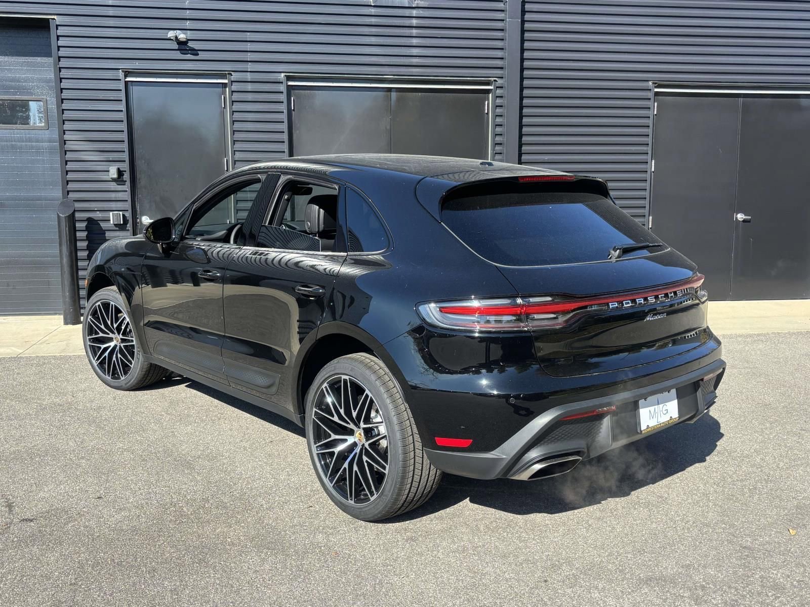 New 2026 Porsche Macan AWD/4WD image 3