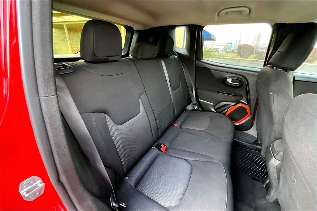 Used 2018 Jeep Renegade Sport w/ Power & Air Group image 21