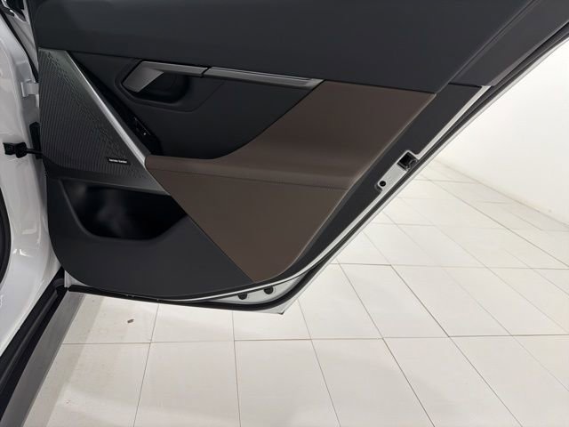 Used 2026 BMW 530i xDrive w/ Premium Package AWD/4WD image 21